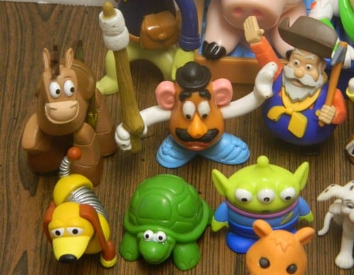 Random Disney Toys Close-Up Thrift Store Haul June 23