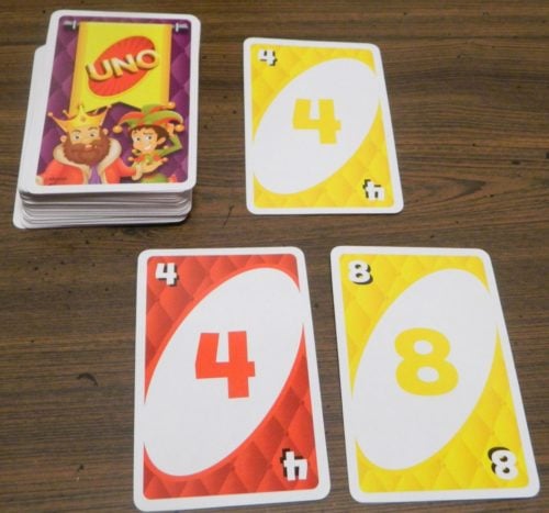 Play Card in UNO Royal Revenge