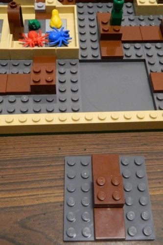 Shifting tiles in LEGO Harry Potter Hogwarts