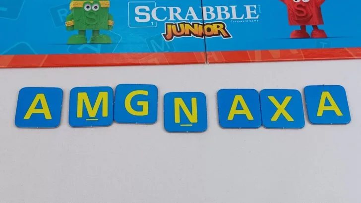 Taking New Tiles in Scrabble Junior Advanced Game
