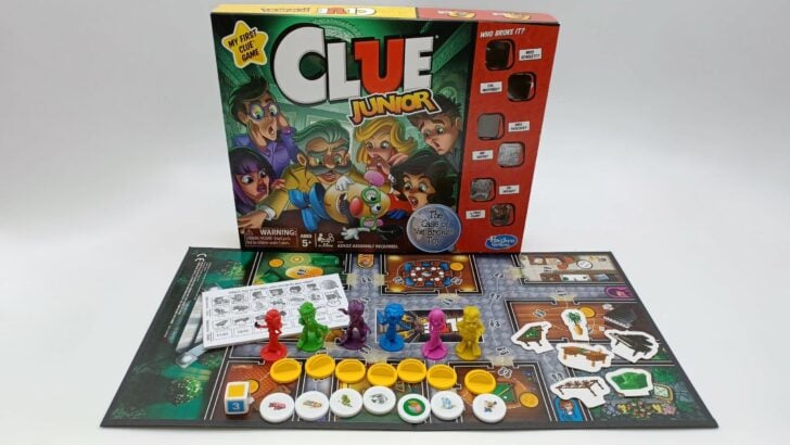 Components for Clue Junior Case of the Broken Toy